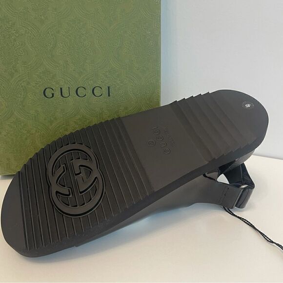 Gucci
Isla flat sandals - Picture 9 of 9